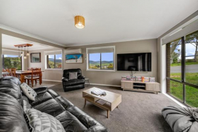 Petersdorf 2 - Modern 2BR Townhouse l WiFi l Mountain Views Jindabyne